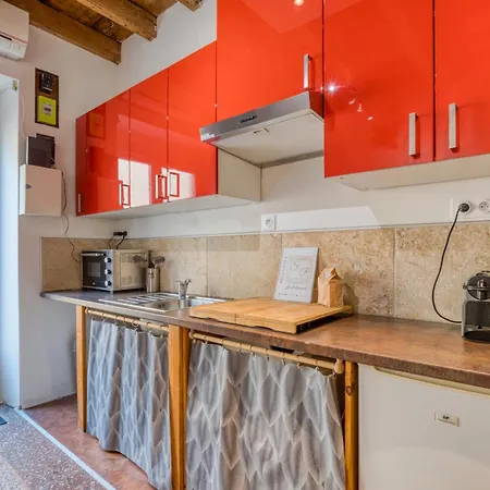 Maison Les Alpines Apartment Arles