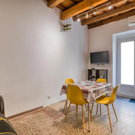 Maison Les Alpines Apartment *